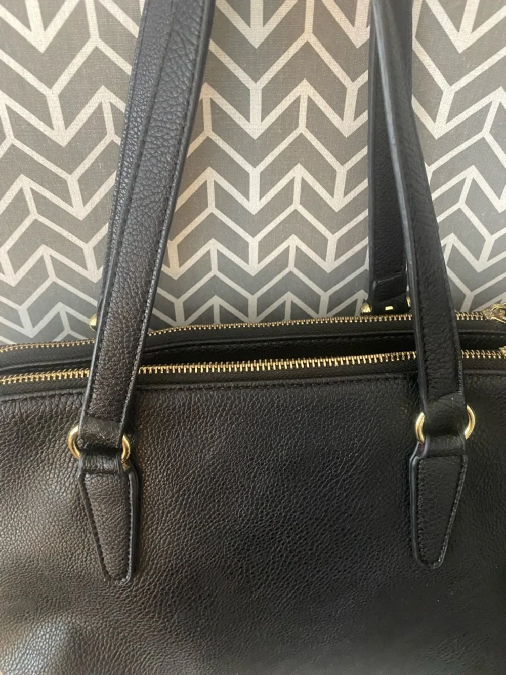 Black Handbag As Shown Excel. Cond.